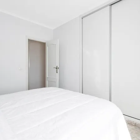 Calas B Y D Apartment